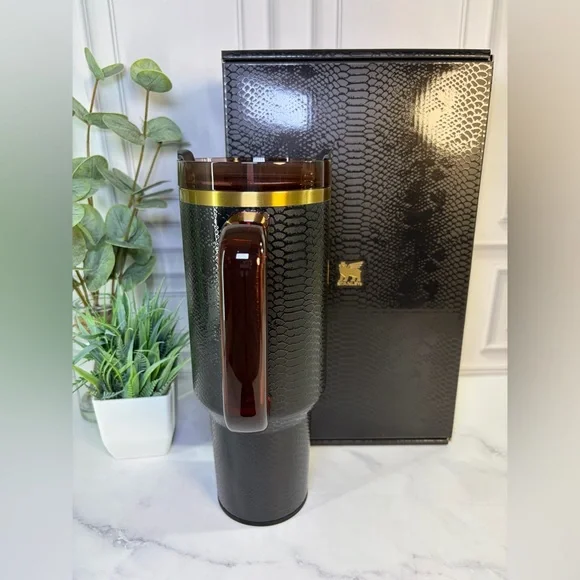Stanley Luxe Black Snakeskin 40oz Tumbler BNIB - Picture 2 of 8